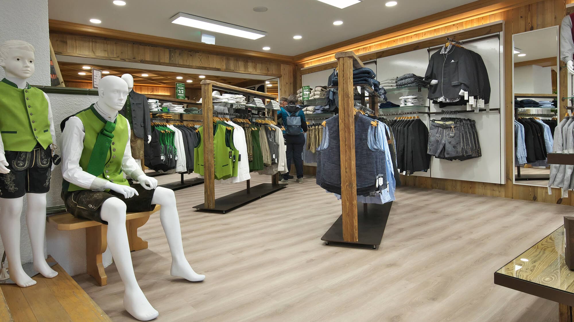 Zillertaler Trachtenwelt Bad Ischl Trachten Altholz