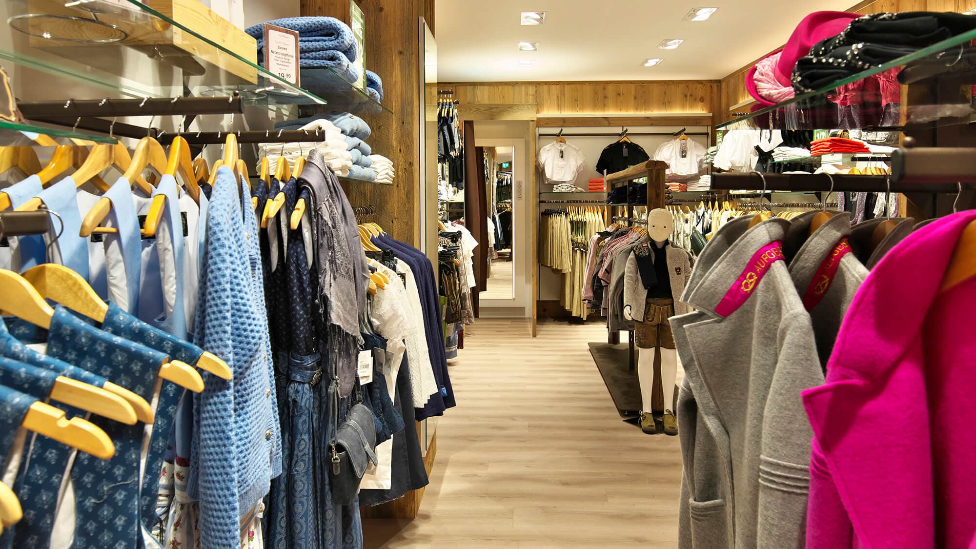 Zillertaler Trachtenwelt Bad Ischl Trachten Altholz