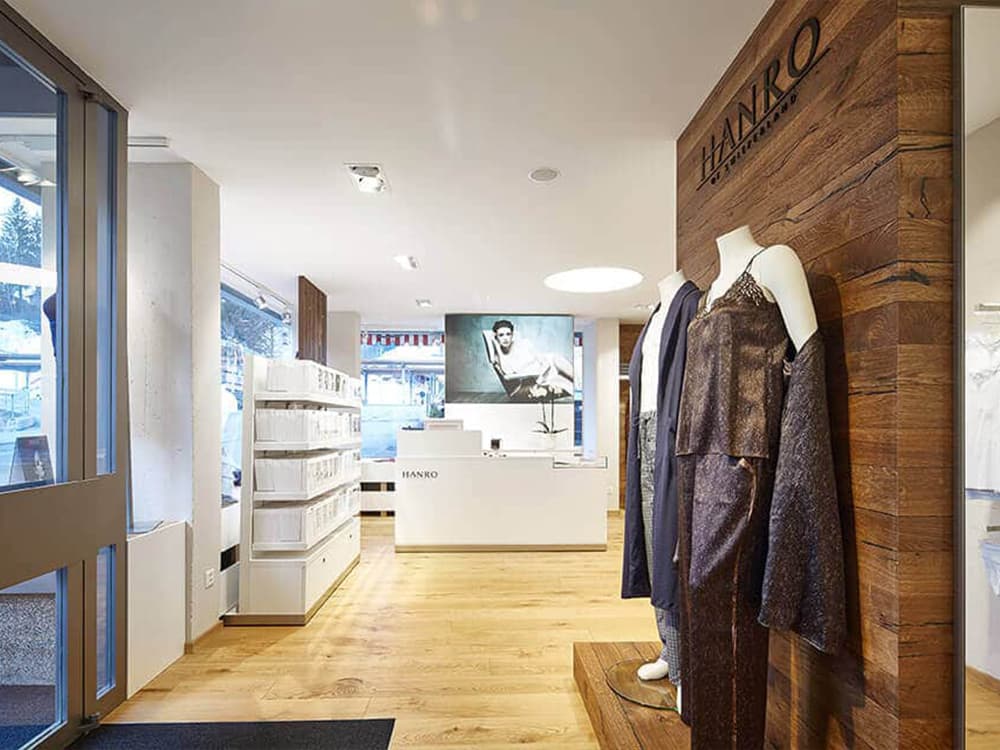 HANRO Gstaad Ladenbau Wäsche