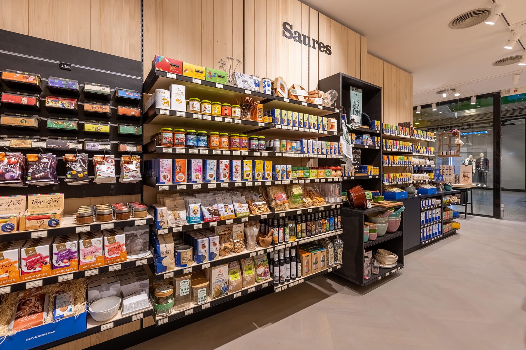 Sonnentor Europark Salzburg 009 Sonnentor Europark Genuss Bio Produkte Tee Schokolade Gewürze