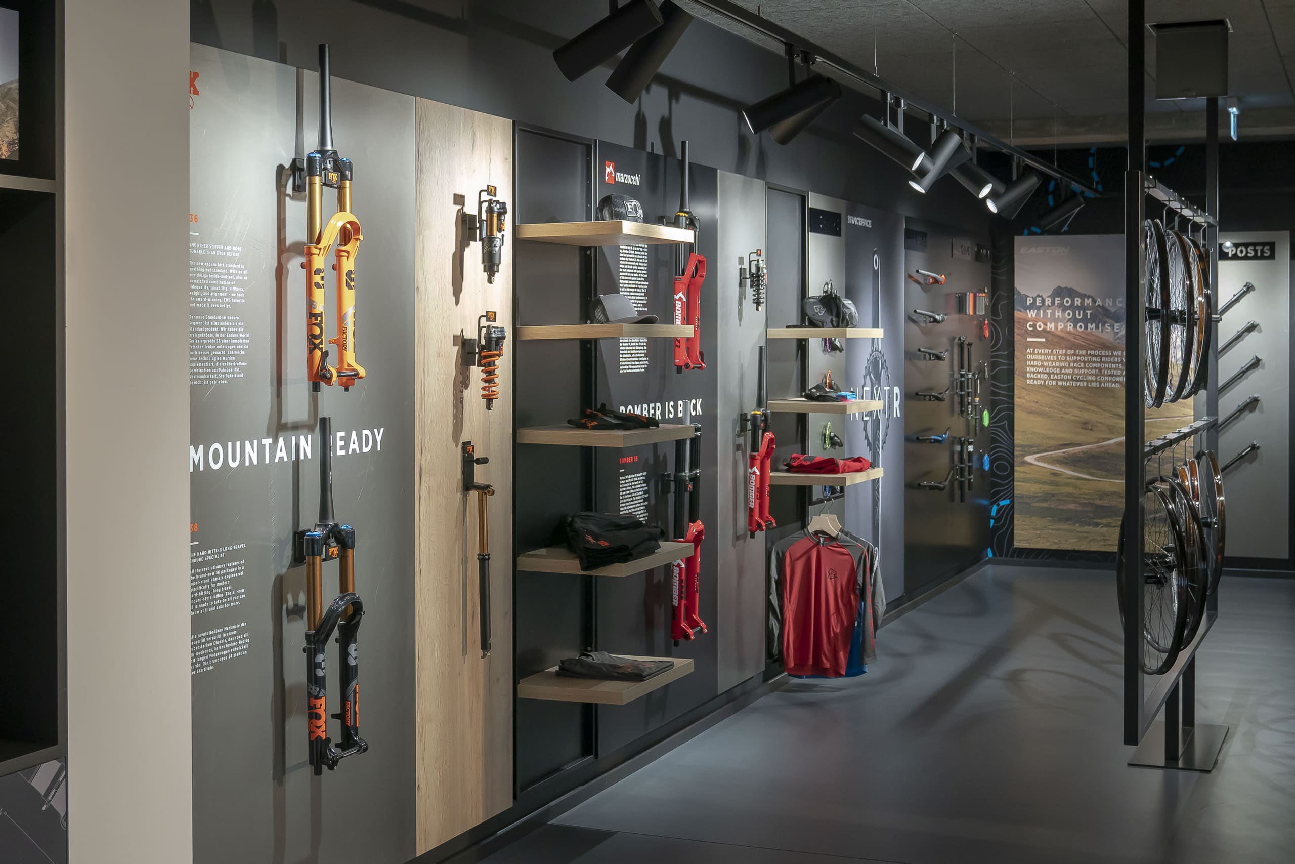Fox Factory, MX / MTB und Bekleidung – Leva Ladenbau