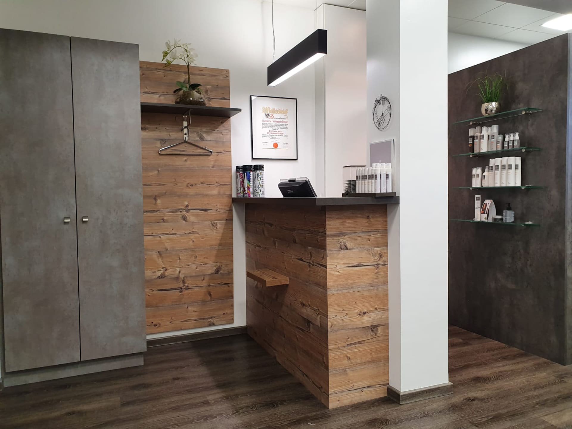 Leva Ladenbau - Haarstudio Susanne