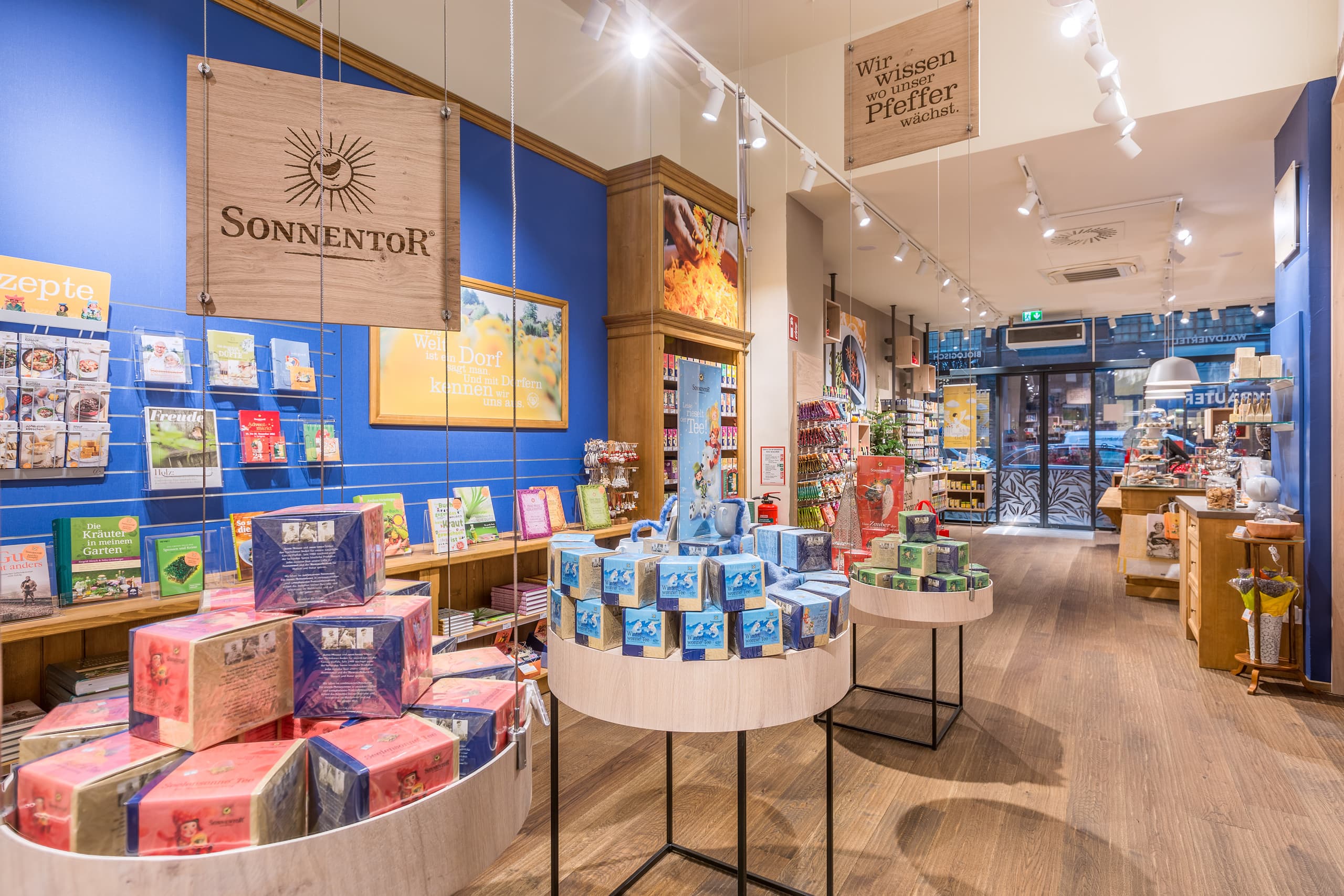 Leva Ladenbau - Sonnentor Kräuterladen in Wien