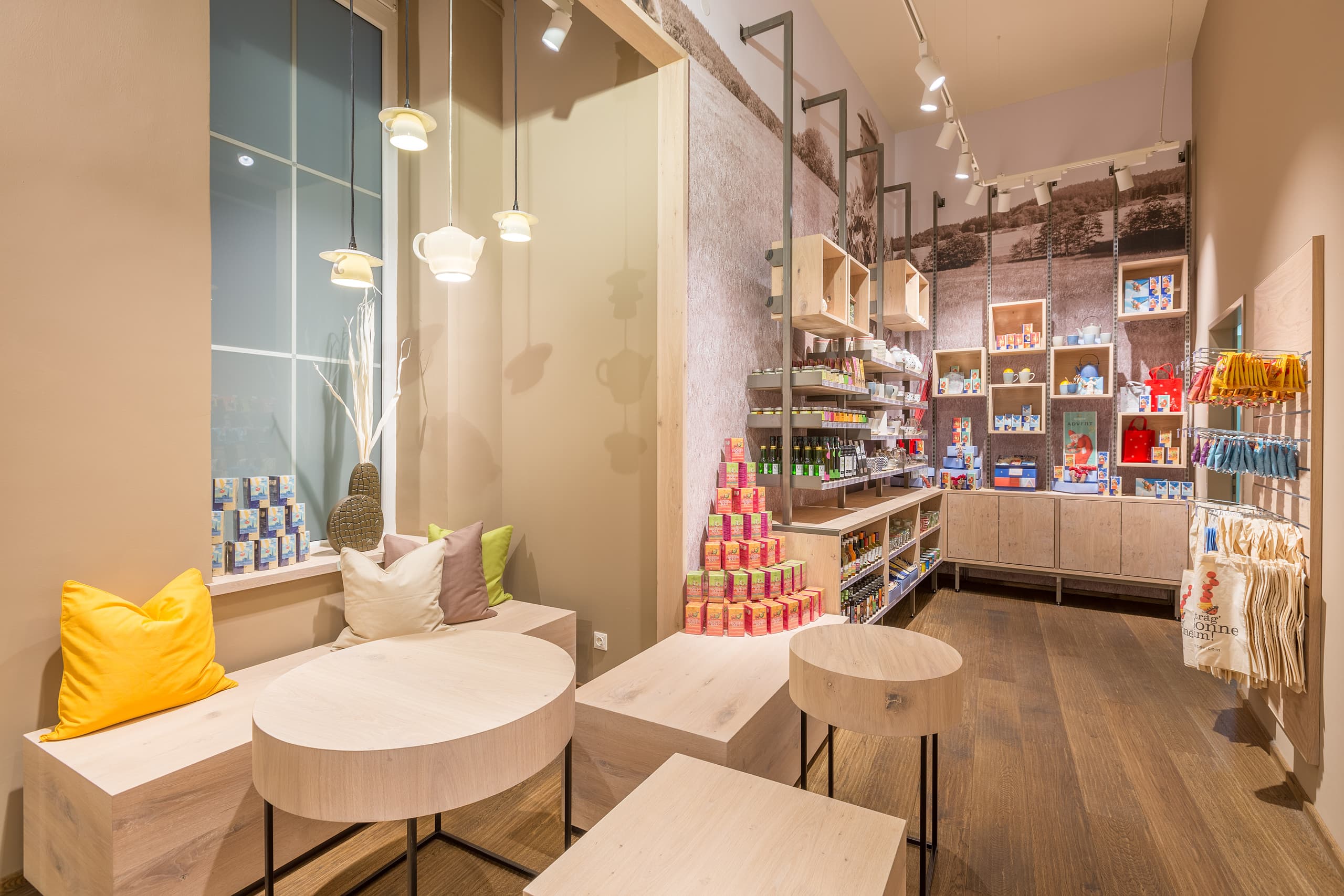 Leva Ladenbau - Sonnentor Kräuterladen in Wien