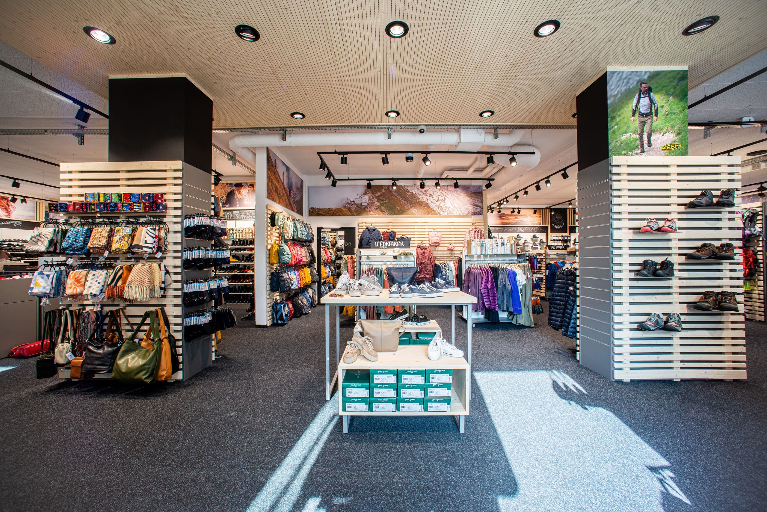 Leva Ladenbau - Zuberbuehler Schuhgeschäft in Aadorf