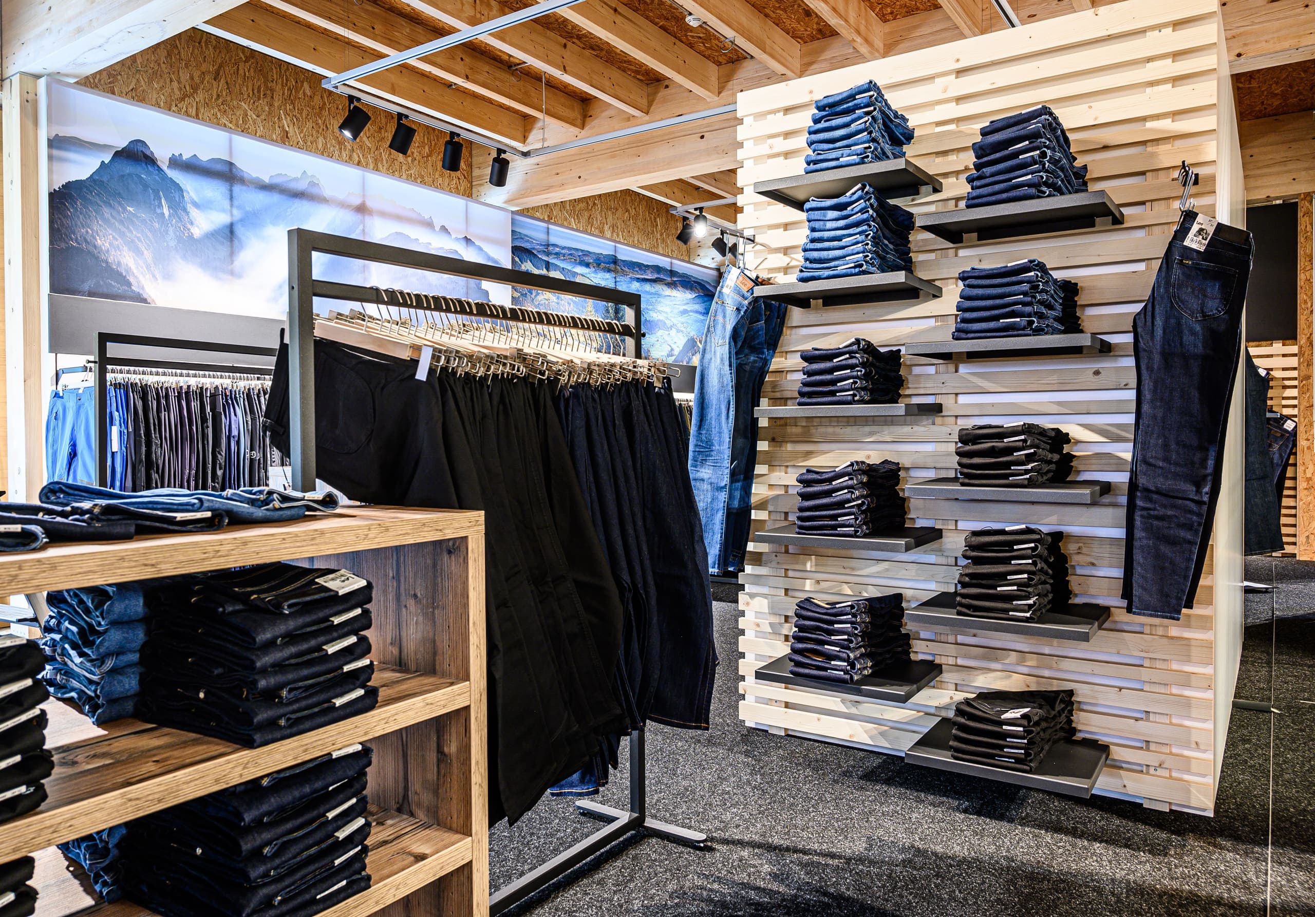 Leva Ladenbau - Zuberbuehler Schuhgeschäft in Kreuzlingen